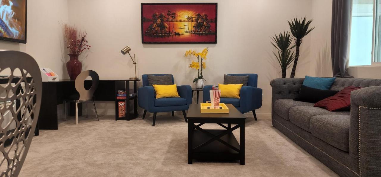Private Lux Apartment In A New Community Фонтана Экстерьер фото